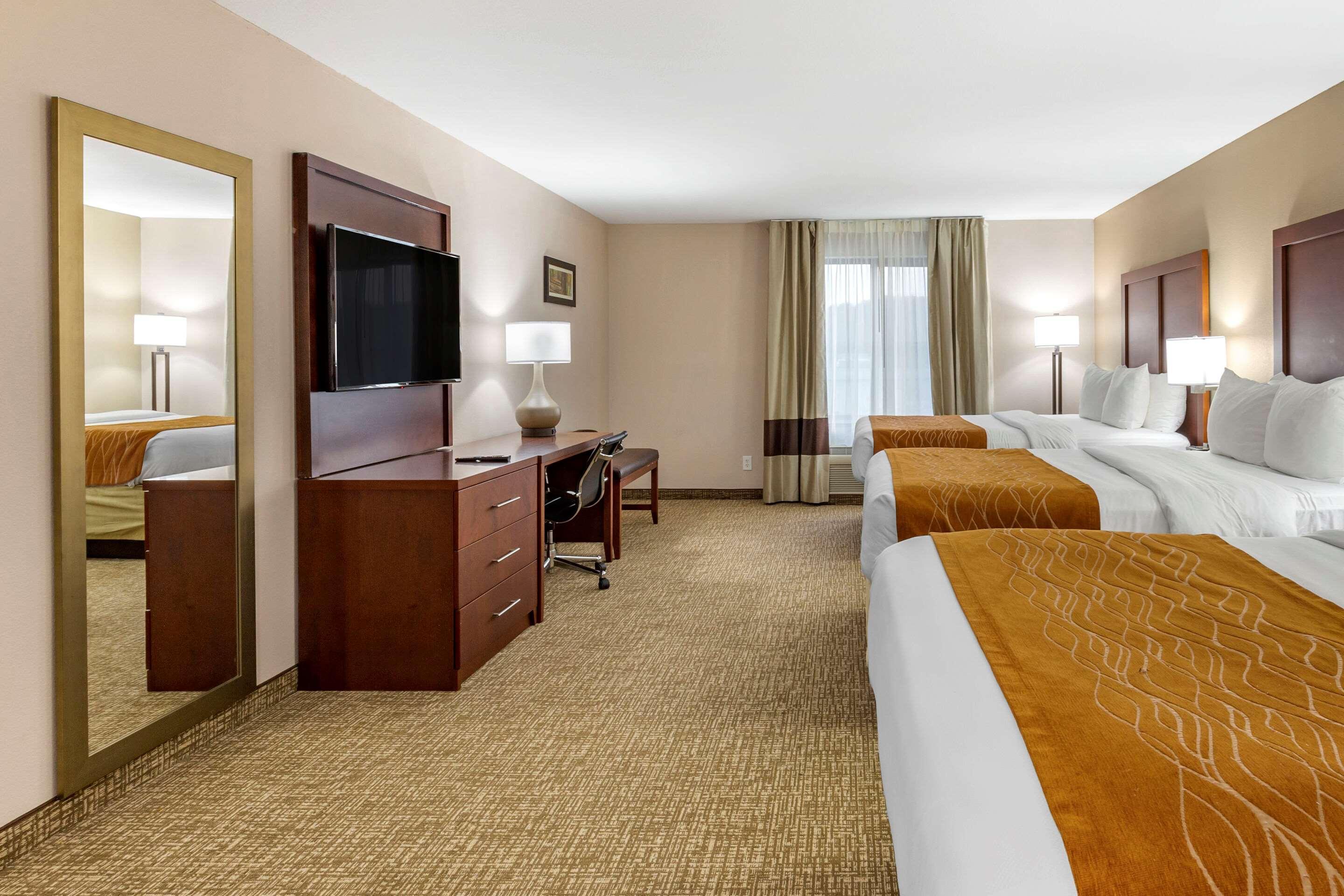 Comfort Inn Smithfield Near I-95 מראה חיצוני תמונה